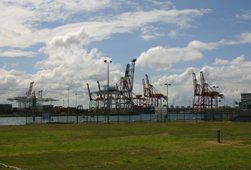 Port Melbourne shipping cranes