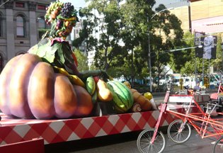 Moomba Waterfest Float